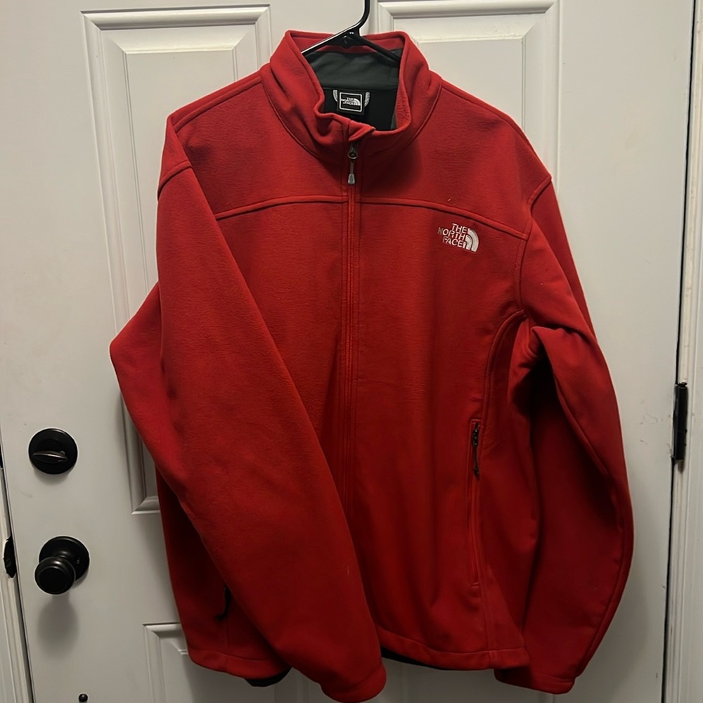 Men’s XL The North Face fleece. Rust color. New without tags.